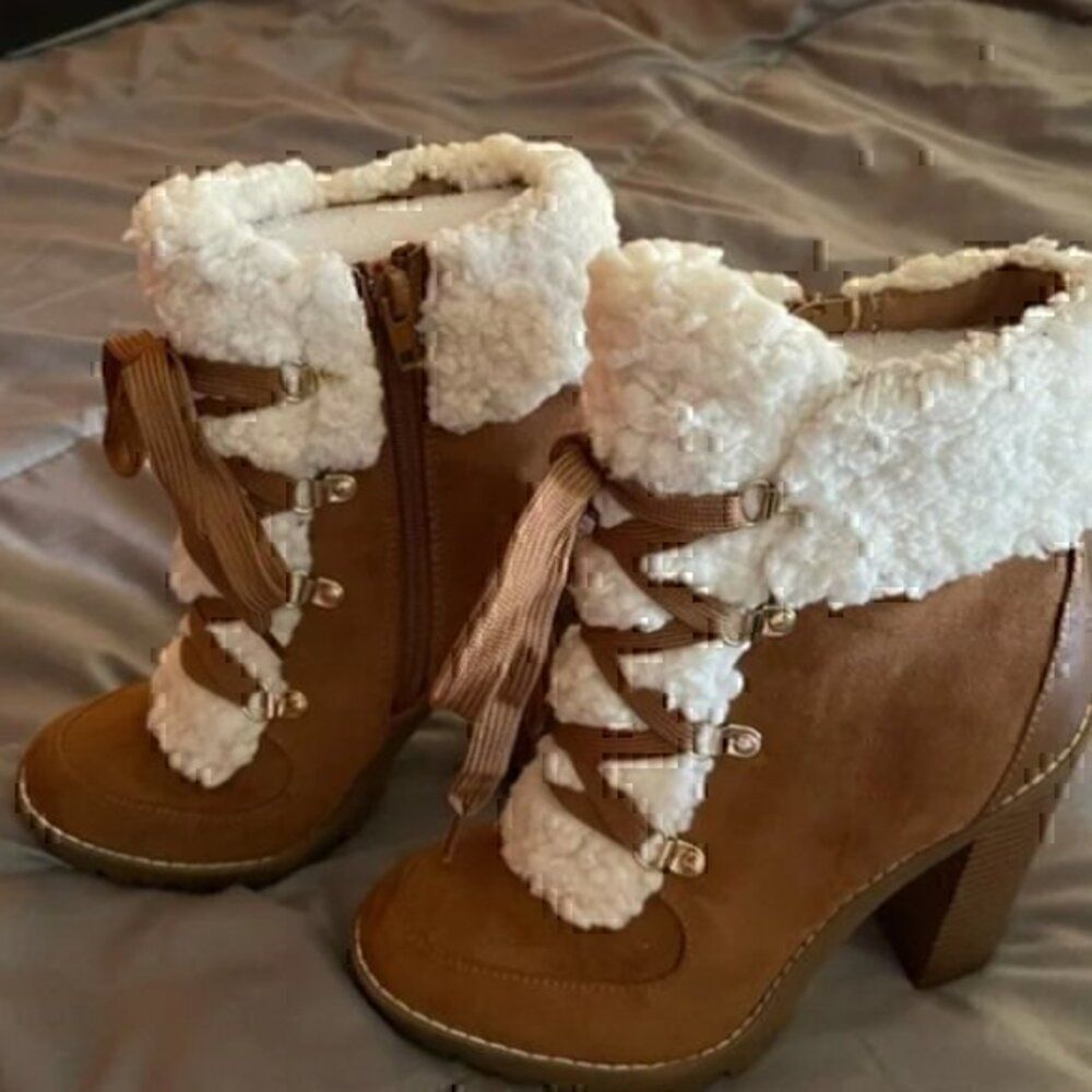 BCBGeneration Palli Faux Suede Combat & Lace-up Boots Shoes size 10